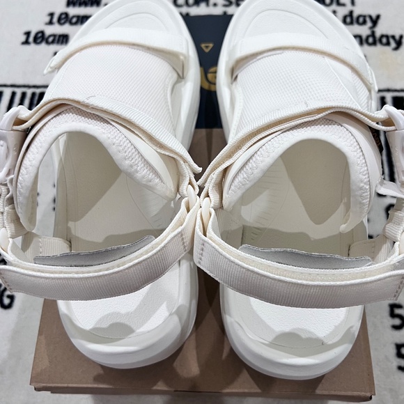 Teva Hurricane XLT Ampsole Volt Wedge Sandal - White - Picture 6 of 9